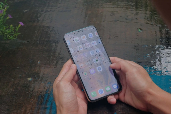 ngấm nước iphone