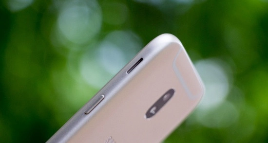 samsung j7 pro mất loa ngoài 1