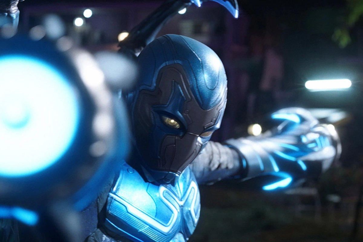 'Blue Beetle' mang đến một siêu anh hùng không liên quan du hành thời gian hoặc đa vũ trụ. 