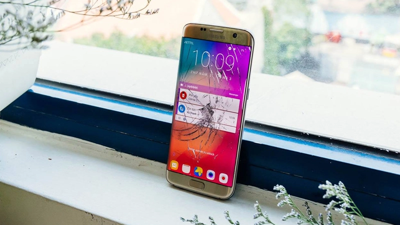 Hiện tượng điện thoại smartphone bị nứt mặt kính 