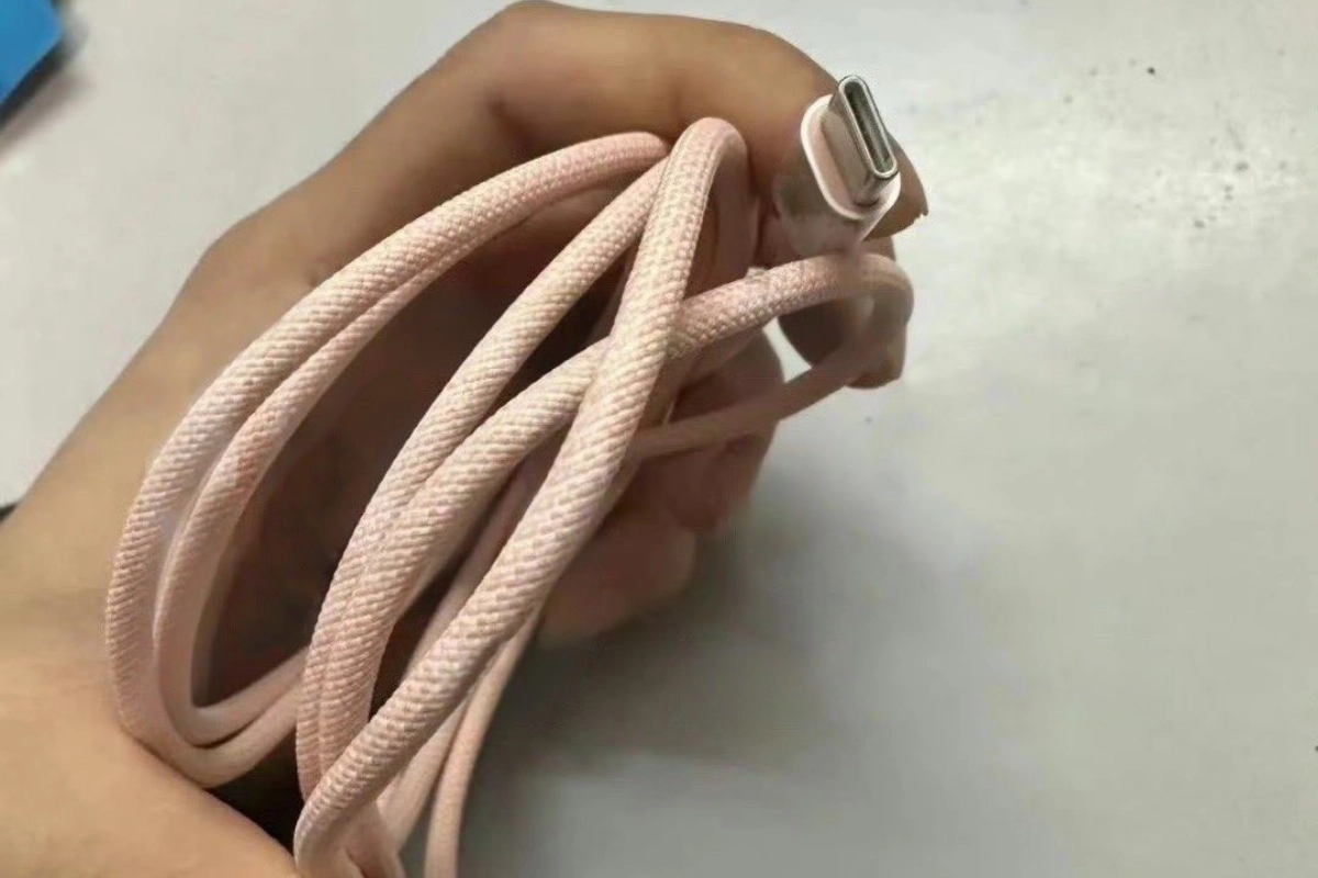 Hình ảnh rò rỉ cho thấy iPhone 15 có cổng kết nối USB-C