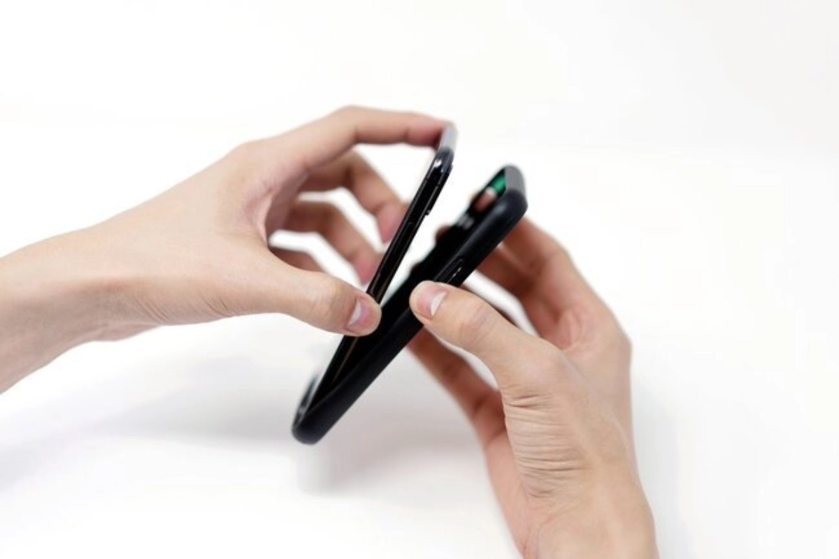 Gỡ bỏ ốp lưng