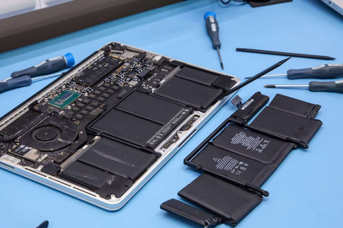 macbook pro 2015 được thay thế pin