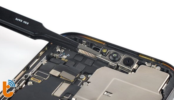 Thay camera trước iPhone 14 Pro