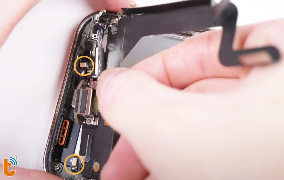 Thay mic iPhone 14 Pro max