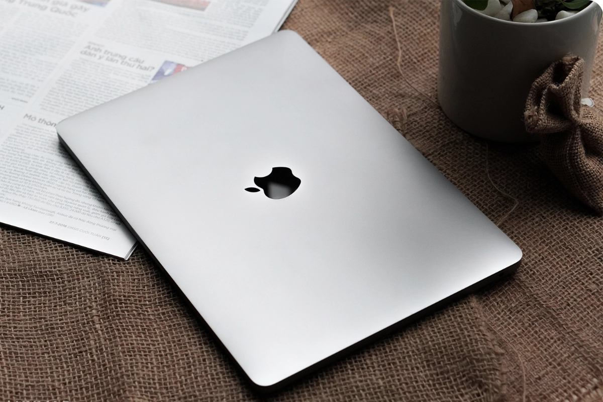 thum MacBook Pro 2017 Touch Bar 2