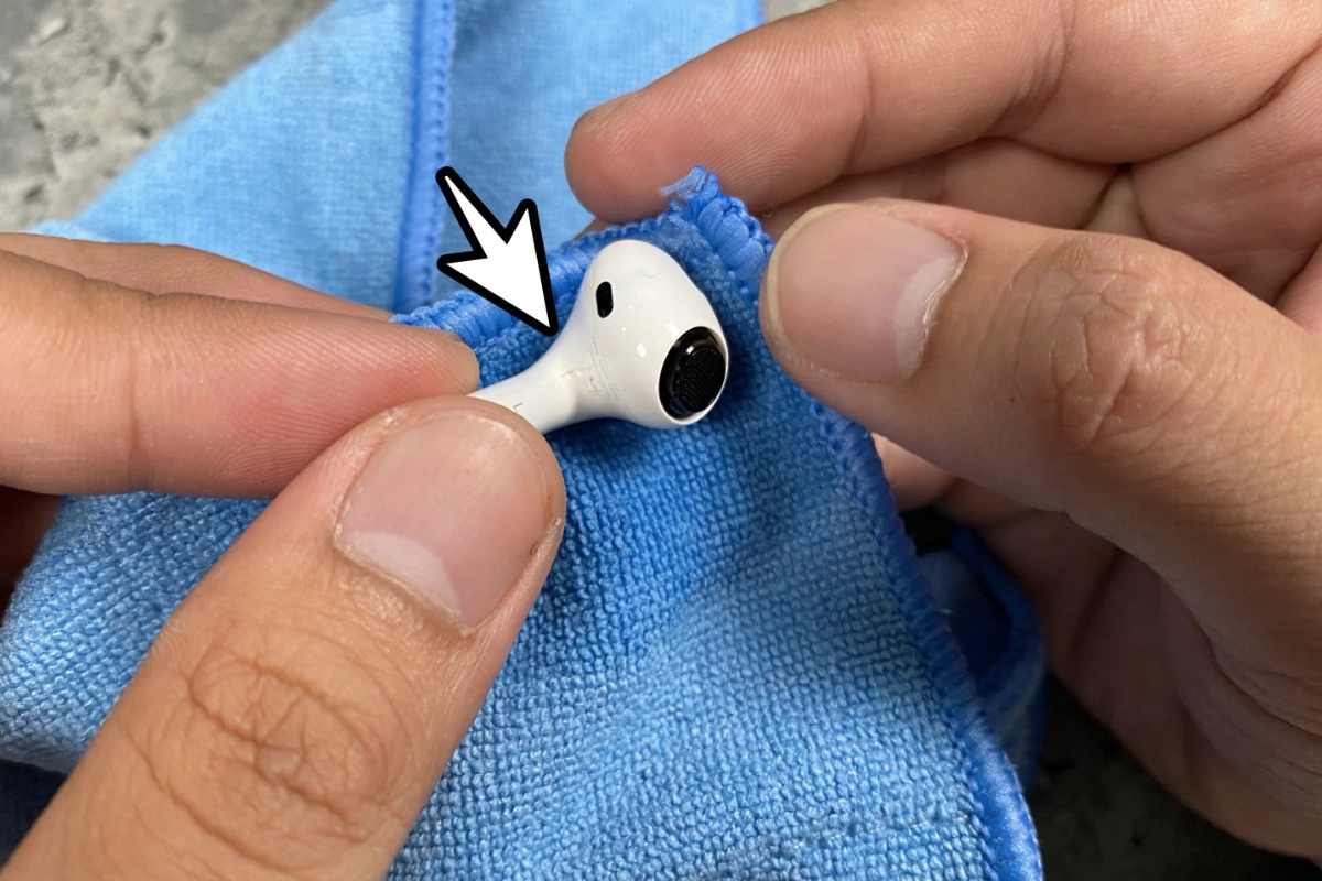 tai nghe AirPods bị hư 1 bên 5