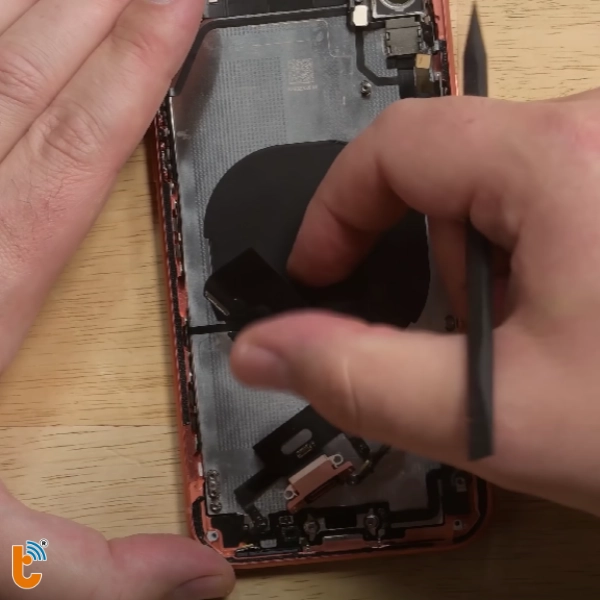 thay chân sạc mới