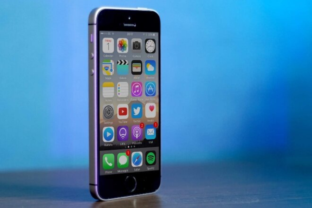 iPhone SE đầu tiên có thiết kế giống iPhone SE 3.