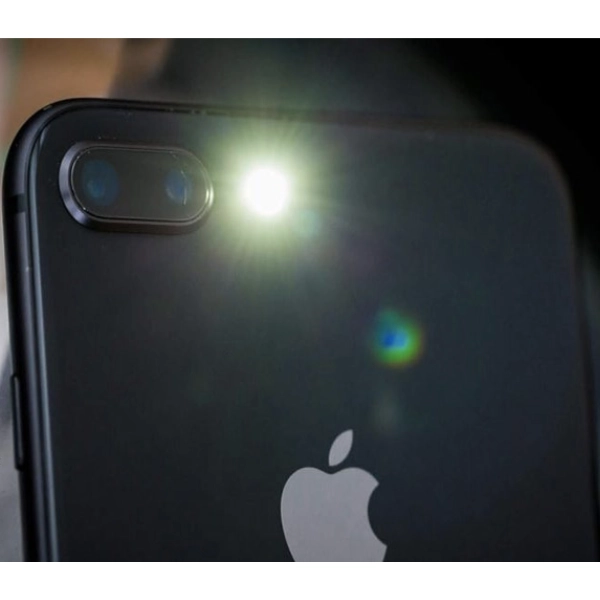 Thay flash iPhone 8 Plus