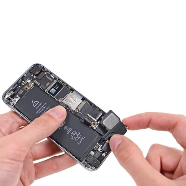 thay loa iPhone SE 2020 3