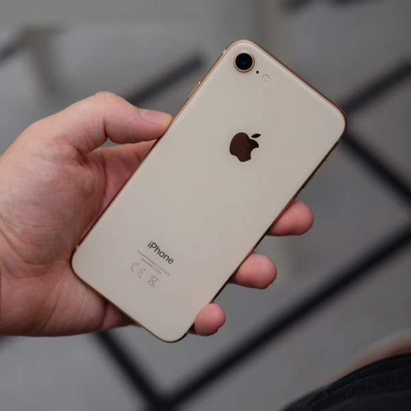 Thay nút nguồn iPhone 8 3