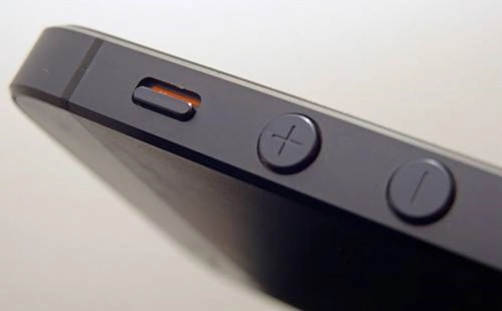 Thay nút volume iPhone 5s1