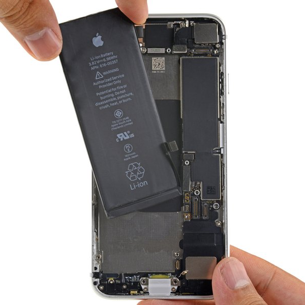 Thay pin iPhone SE 2020
