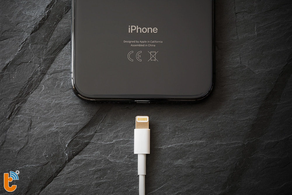 iPhone 11 Pro max lỗi chân sạc