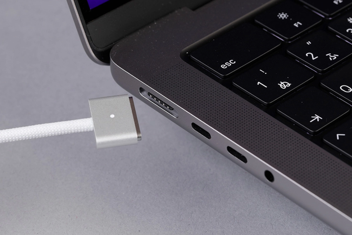 MagSafe cho MacBook