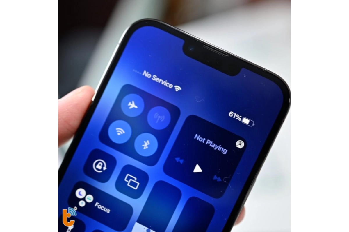 sửa ip13 pro mất sóng 1