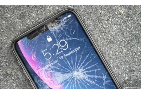 thay-cam-ung-iphone-12-mini-1