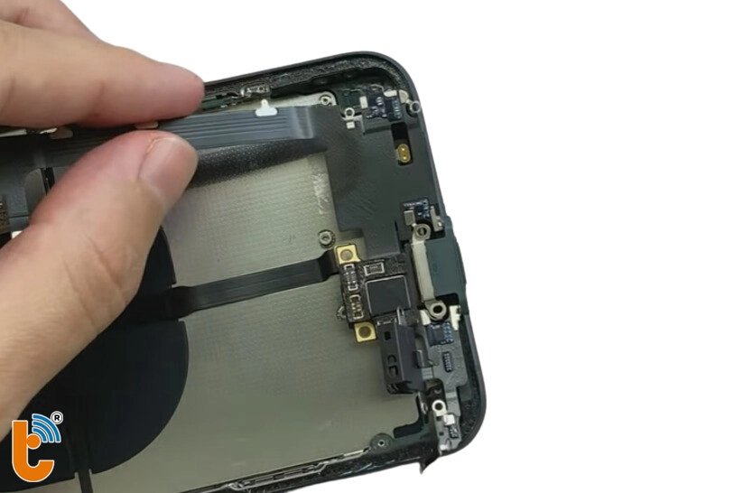 Thay chân sạc iPhone 11 Pro chính hãng