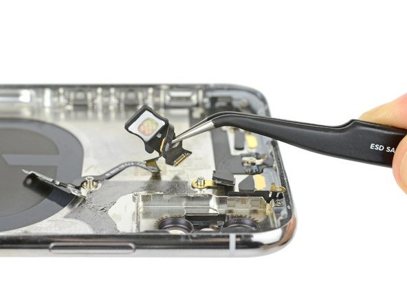 Thay dây nút nguồn iP Xs Max