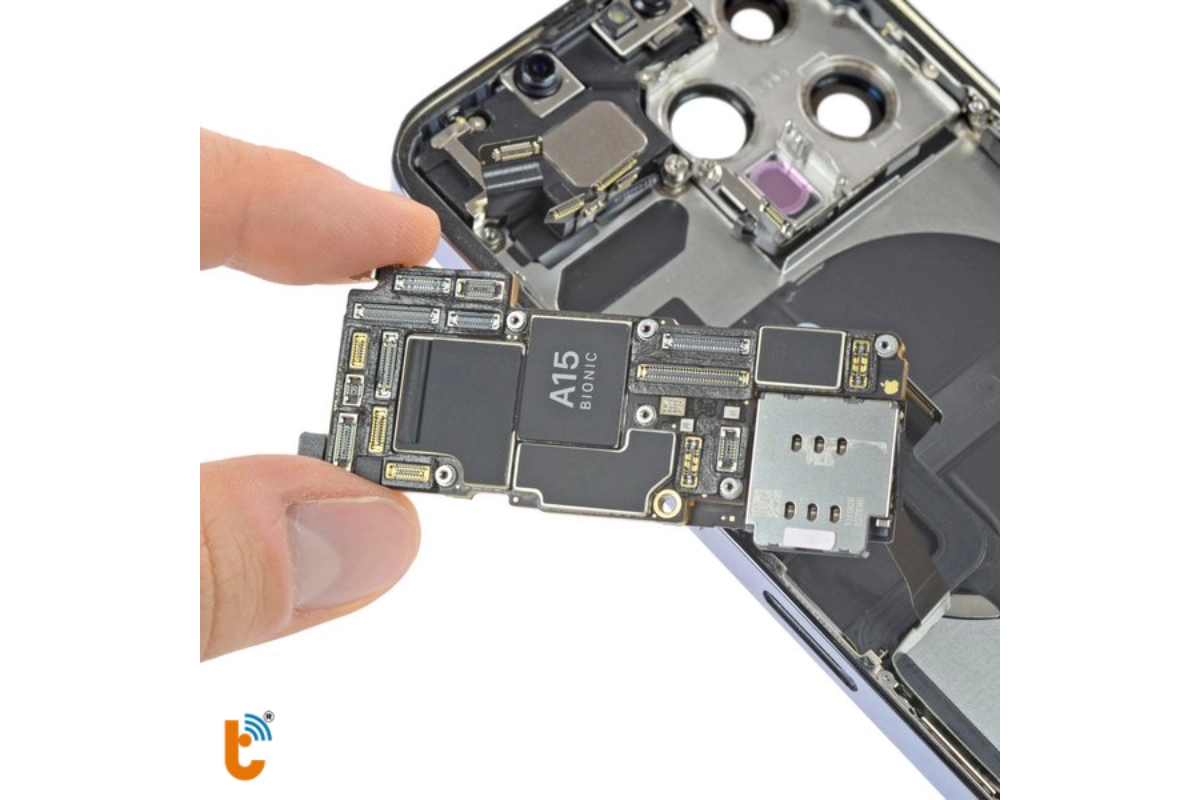 thay ic sóng ip13 pro 2