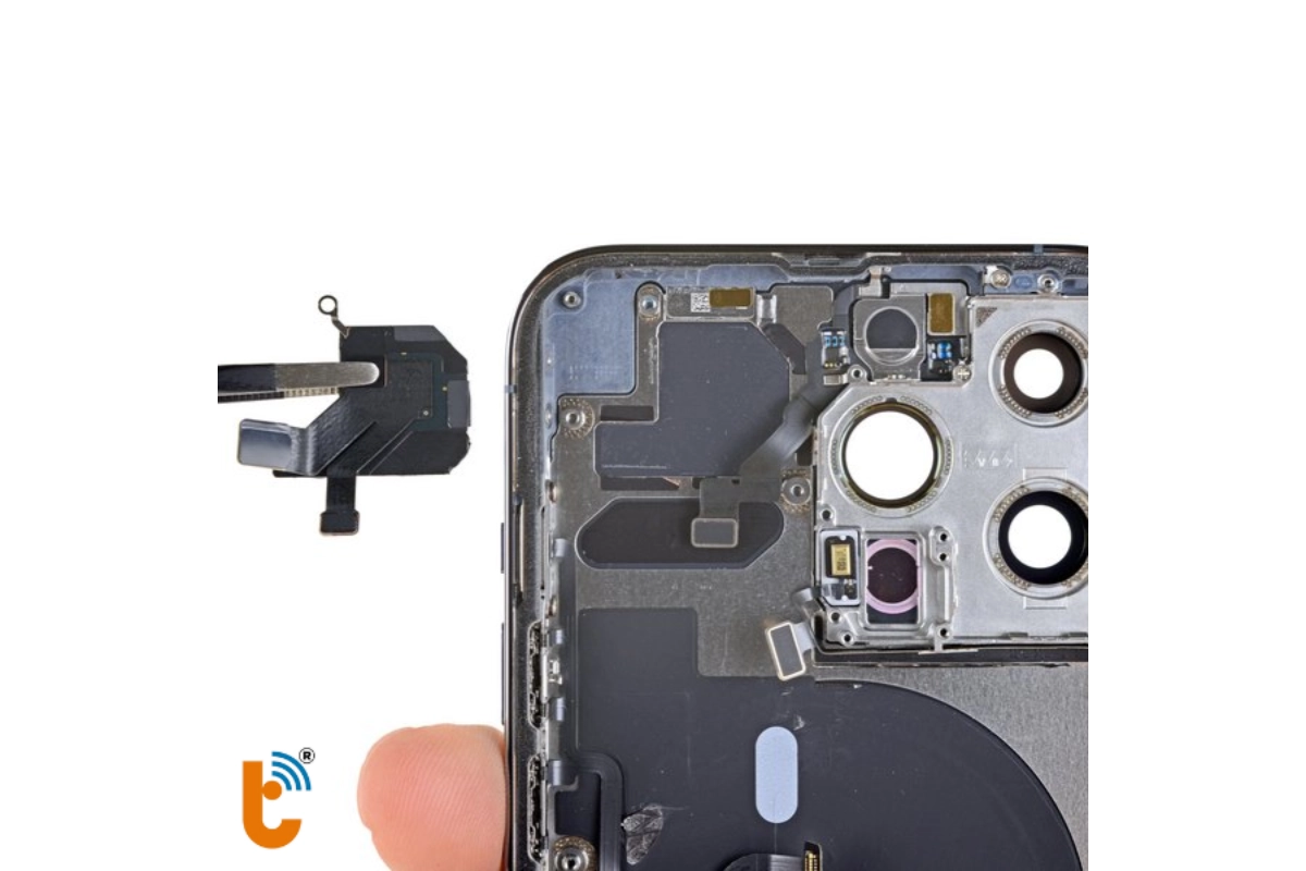 thay loa trong ip13 pro 1