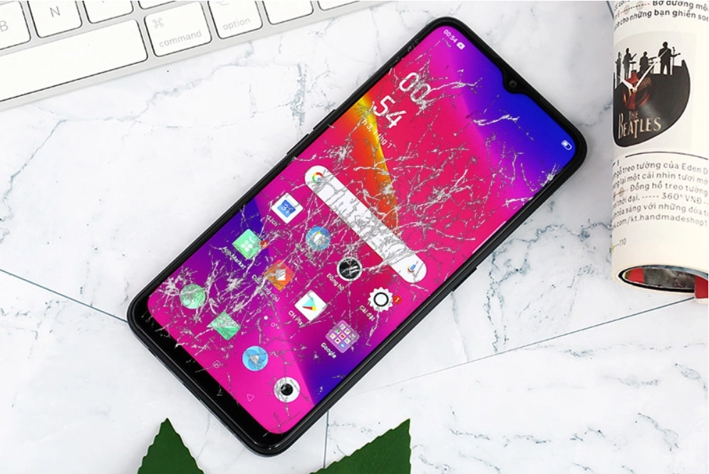 Màn hình Oppo A5 nứt vỡ