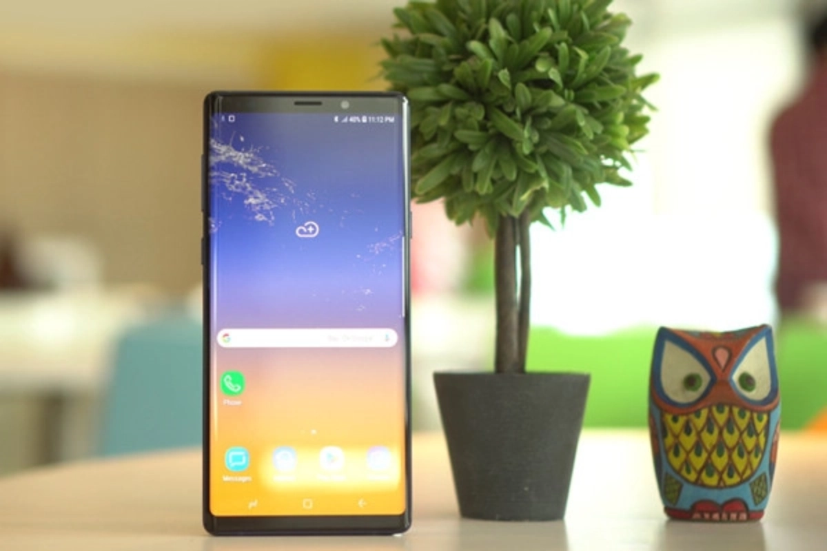 Mặt kính Samsung Galaxy Note 9 bị vỡ