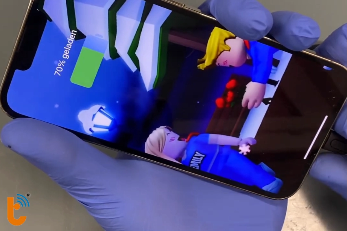 Sử dụng chân sạc iPhone 13 Pro đúng cách