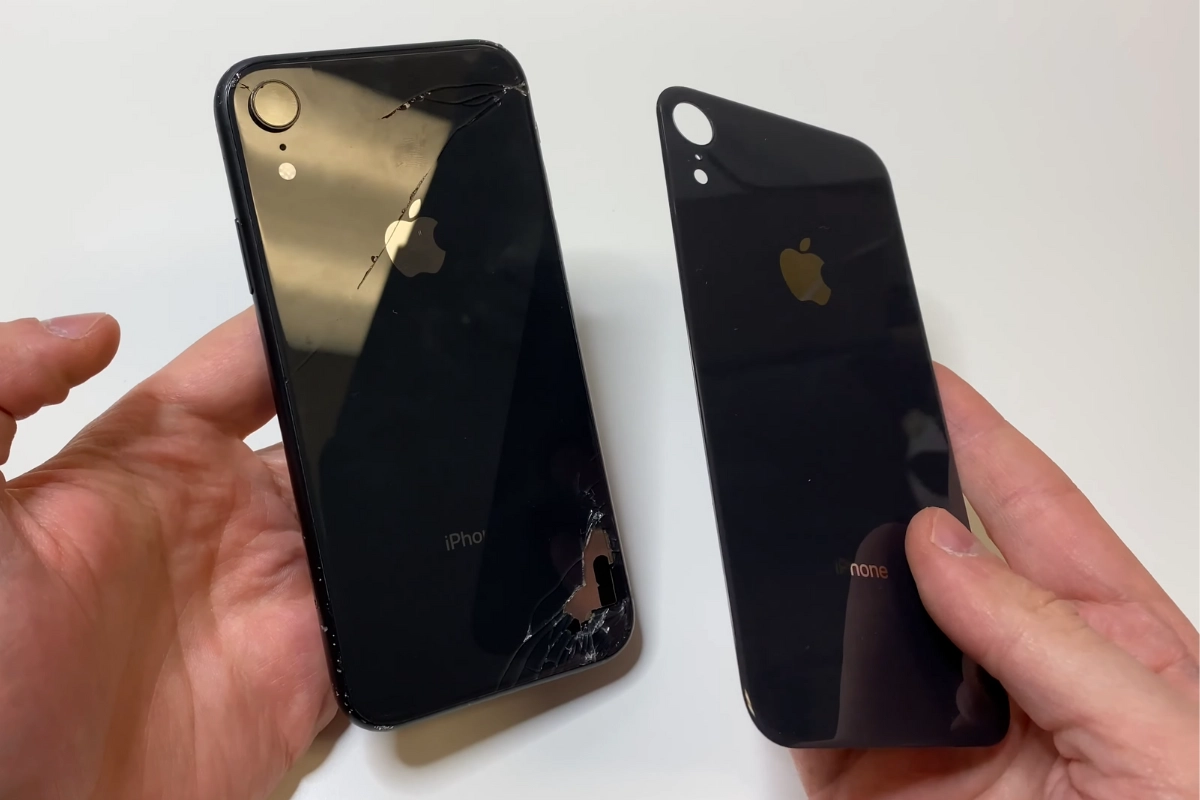 thay kính lưng xr bị bể