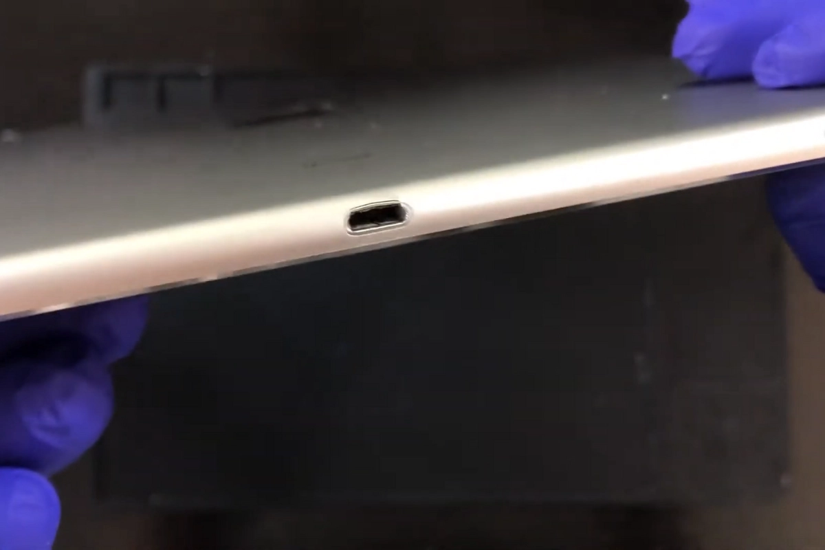 Chân sạc iPad 12.9 2017 bị hư