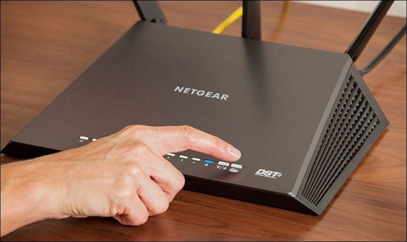 Khởi động lại bộ định tuyến hoặc modem Wi-Fi