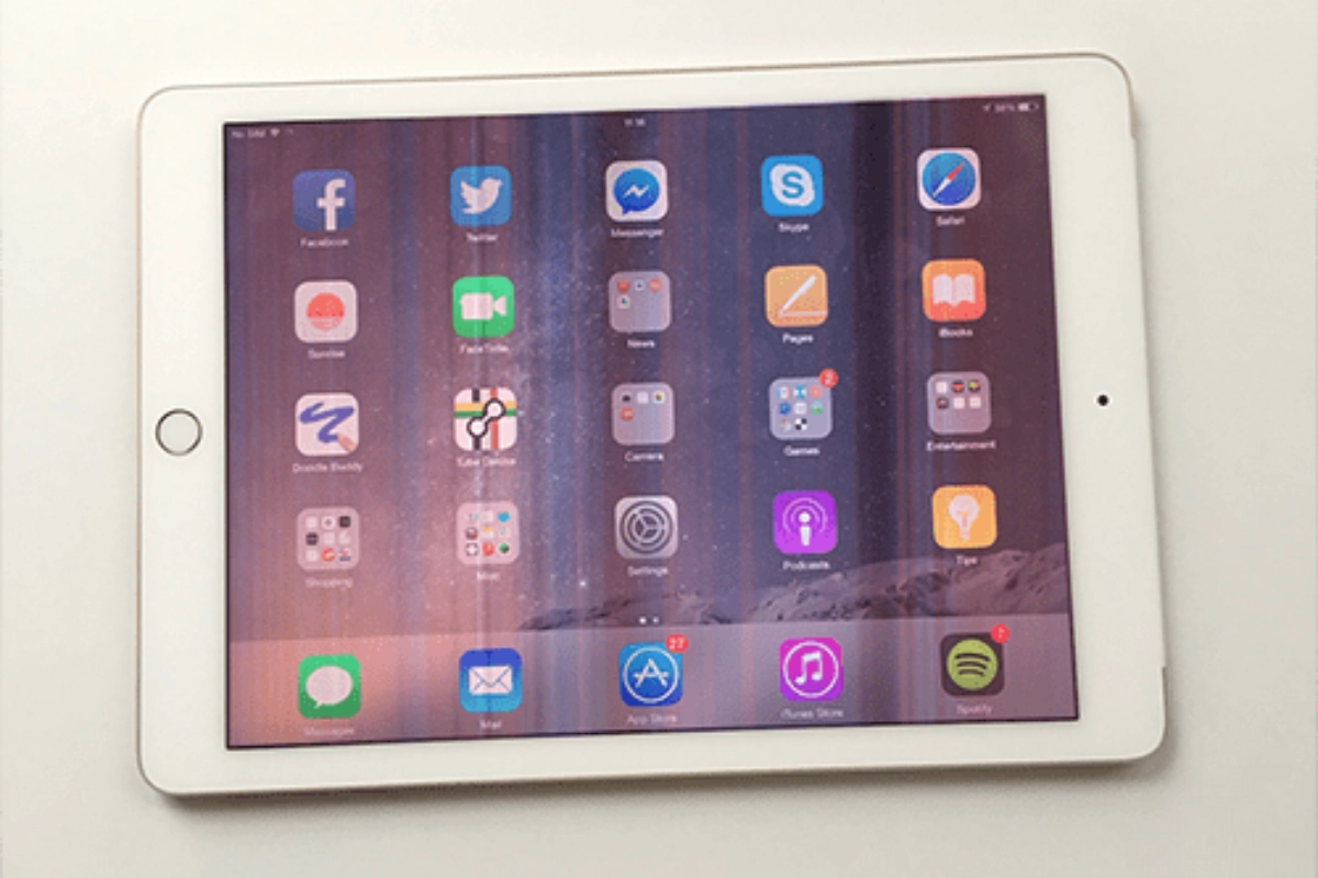 Màn hình iPad bị sọc mờ