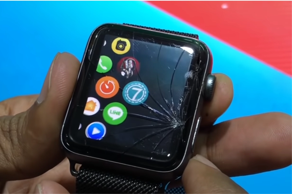 Mặt kính cảm ứng Apple Watch Series 3 bị nứt
