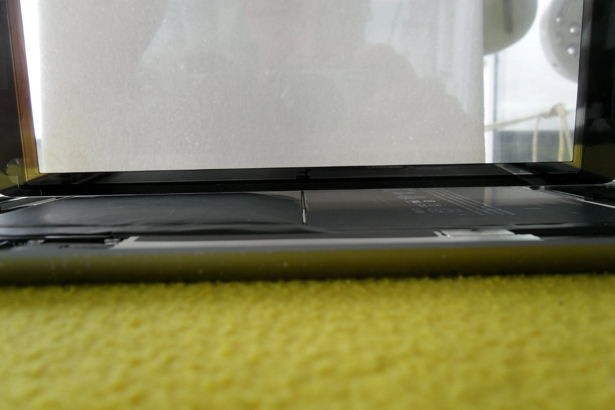 Pin iPad Air 5 bị phồng