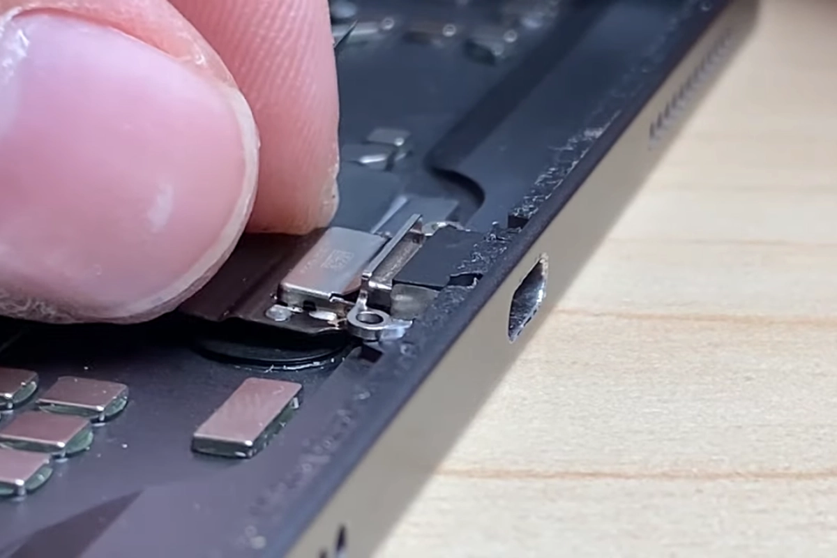 Quy trình thay chân sạc iPad Air 4