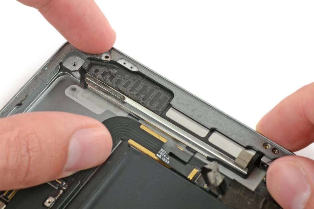 Quy trình thay loa iPad Gen 6