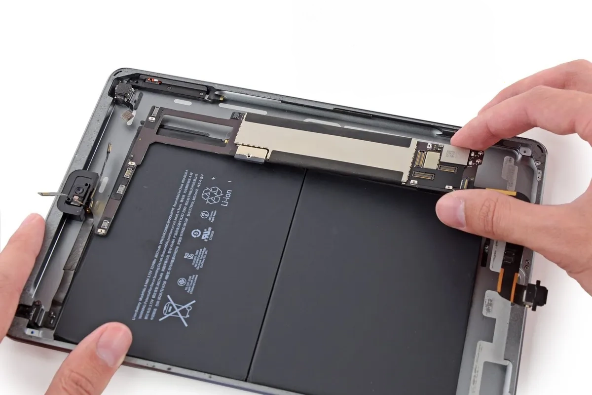 Thay chân sạc iPad Mini 2,3,1