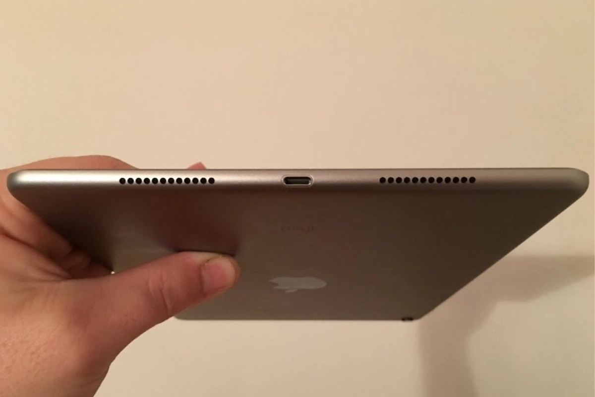 Chân sạc iPad Pro 9.7 inch