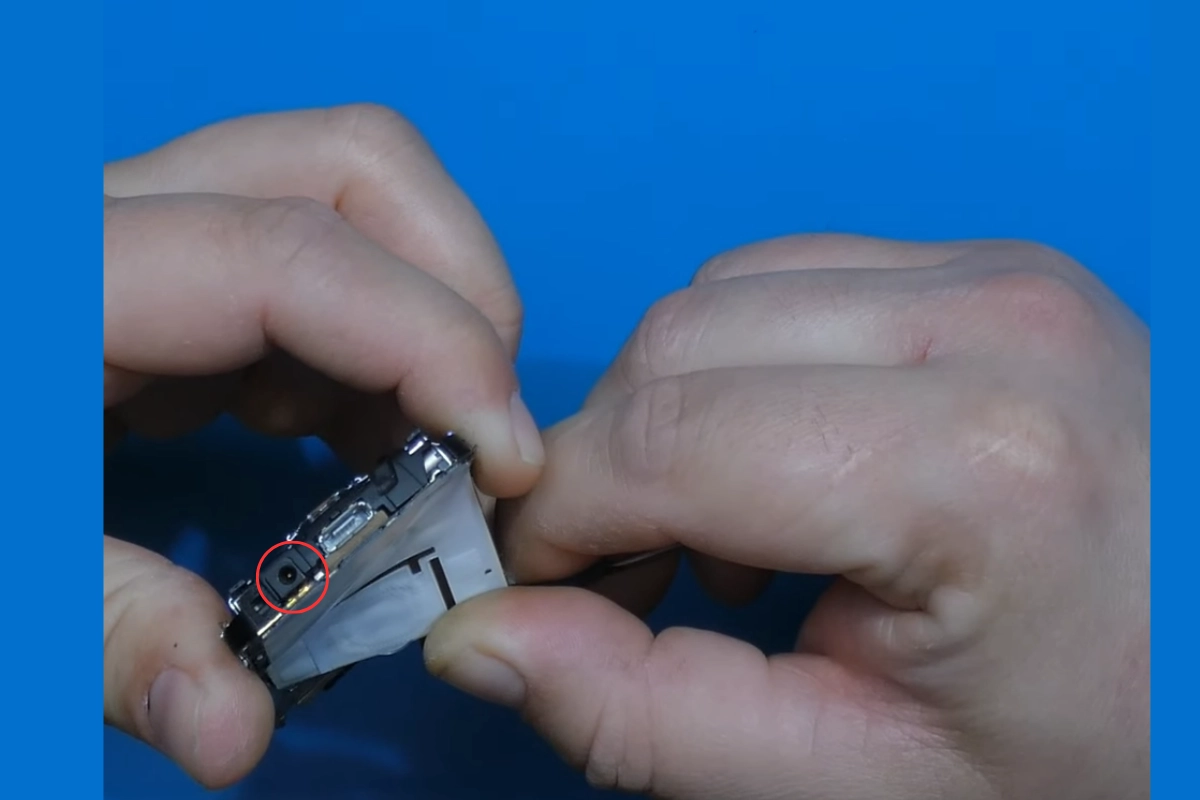 Sửa chân sạc Nokia 6700 bị hư hỏng