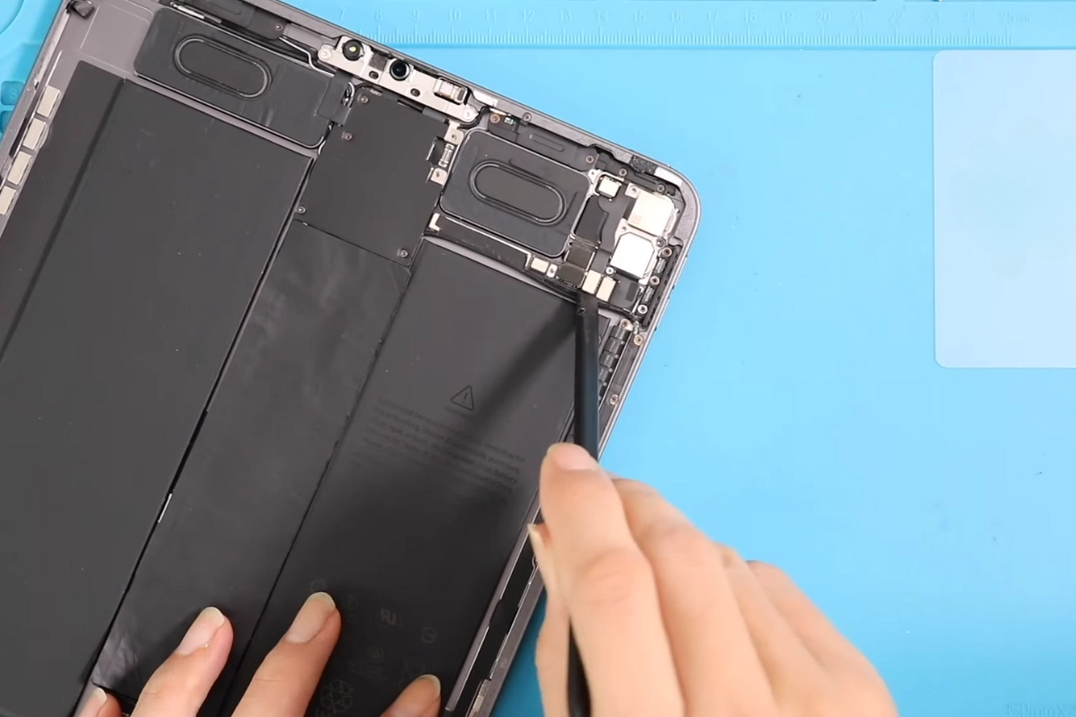 Thay loa iPad Pro 11 ( 2020, 2018 )