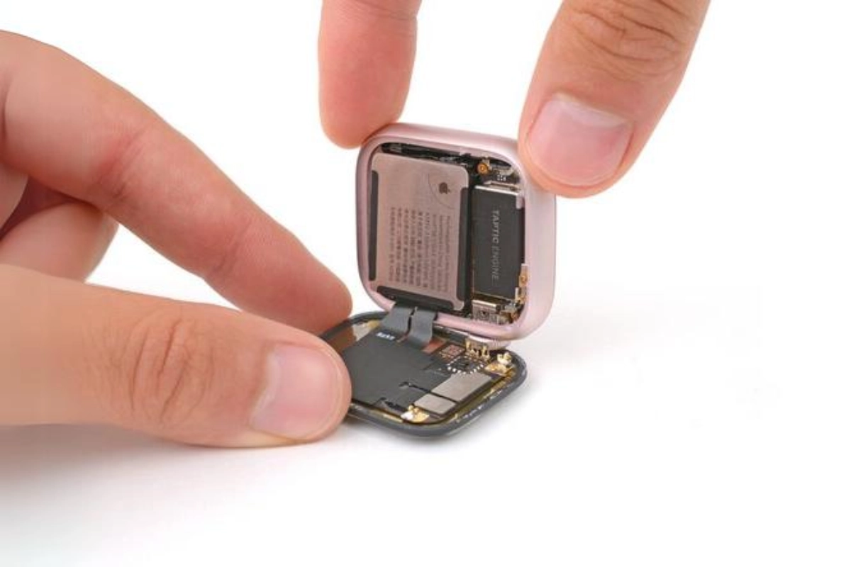 Thay màn hình Apple Watch Series 9