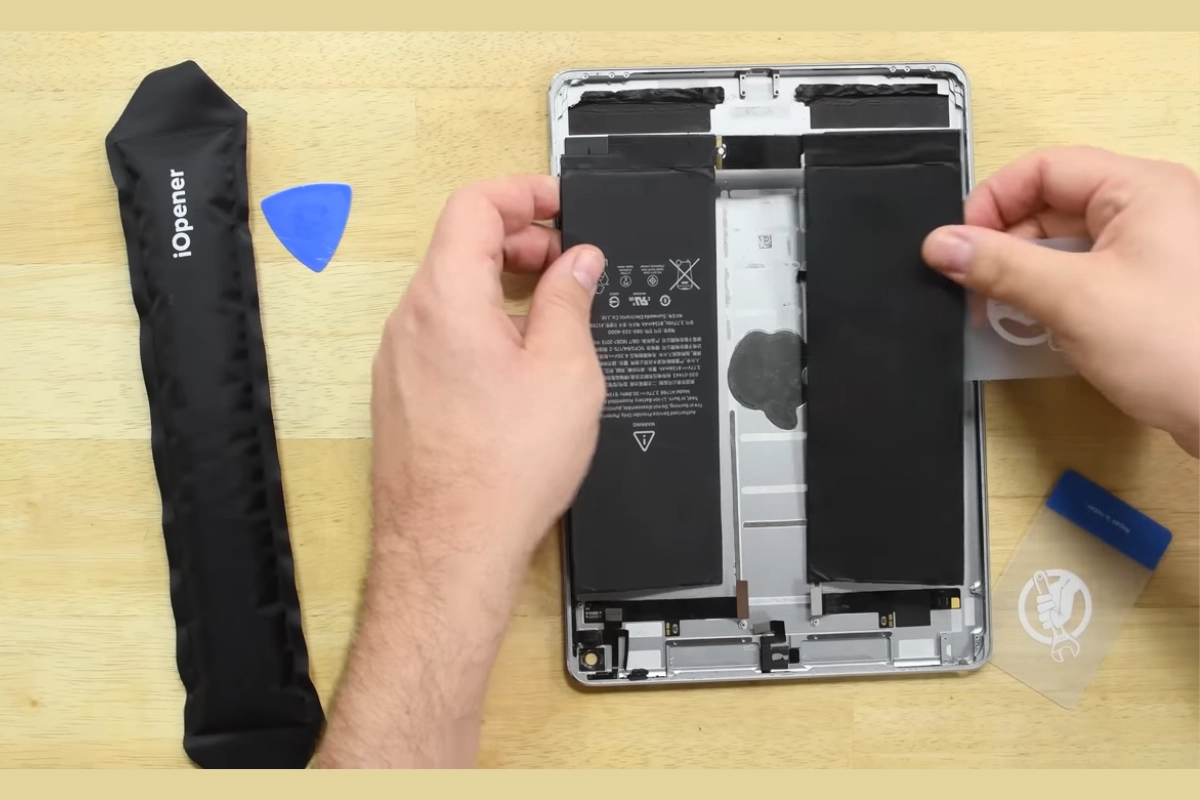 Thay pin iPad Pro 10.5