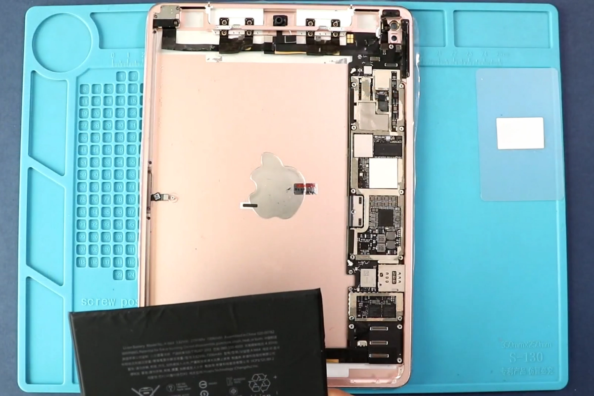 Thay vỏ iPad Pro 9.7