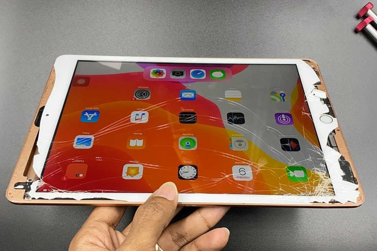 Vỡ màn cảm ứng iPad gen 7