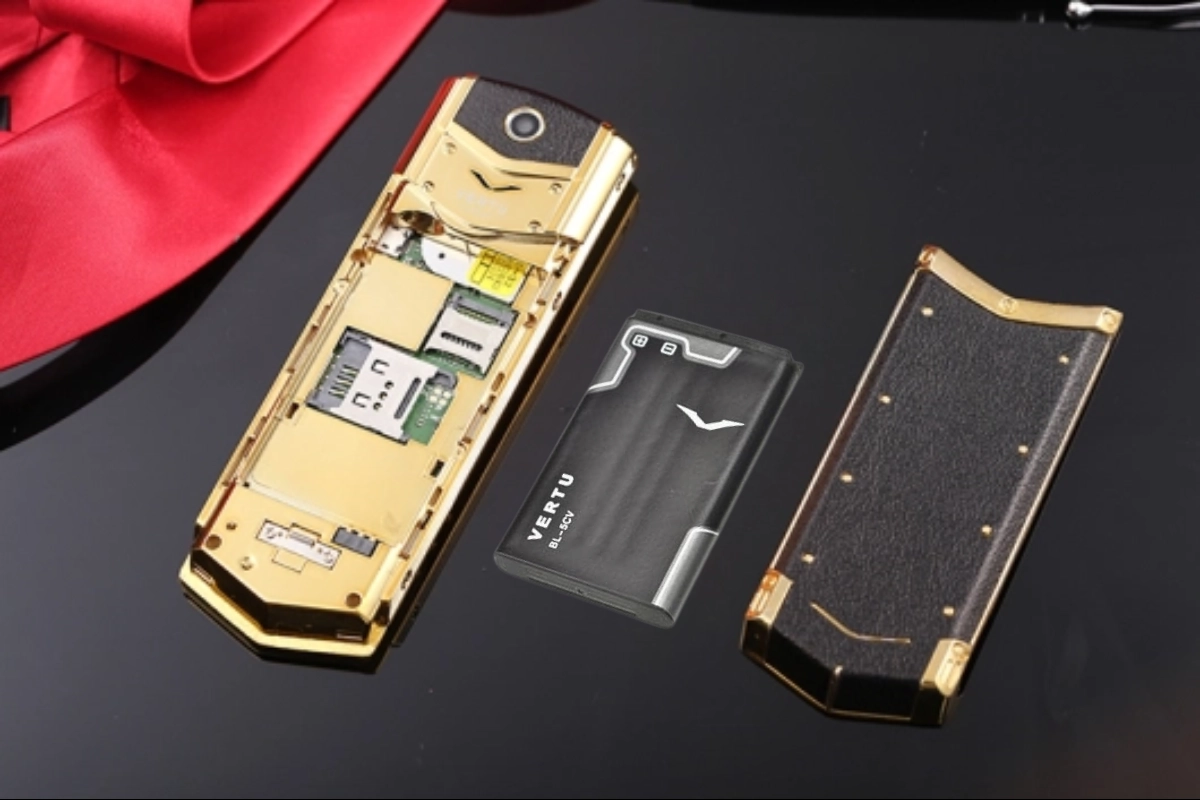 Phân biệt điện thoại Vertu chính hãng