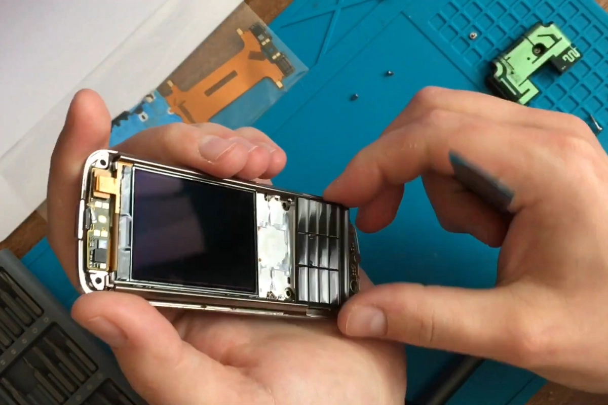 Thay bàn phím Nokia 8800 Gold Arte