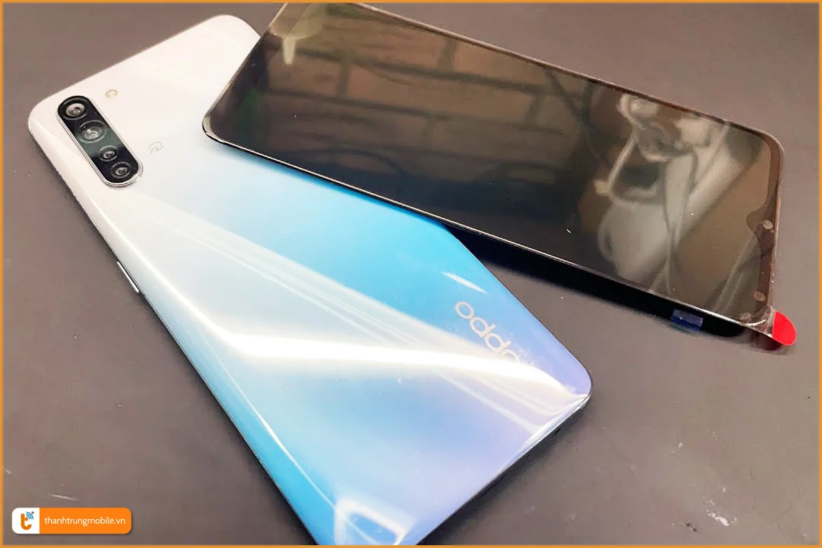 Thay màn hình Oppo Reno 3 - Thành Trung Mobile