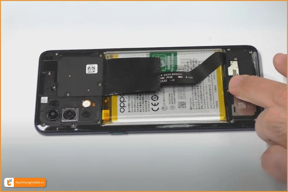 Thay pin Oppo Reno 4 Chính Hãng - Thành Trung Mobile