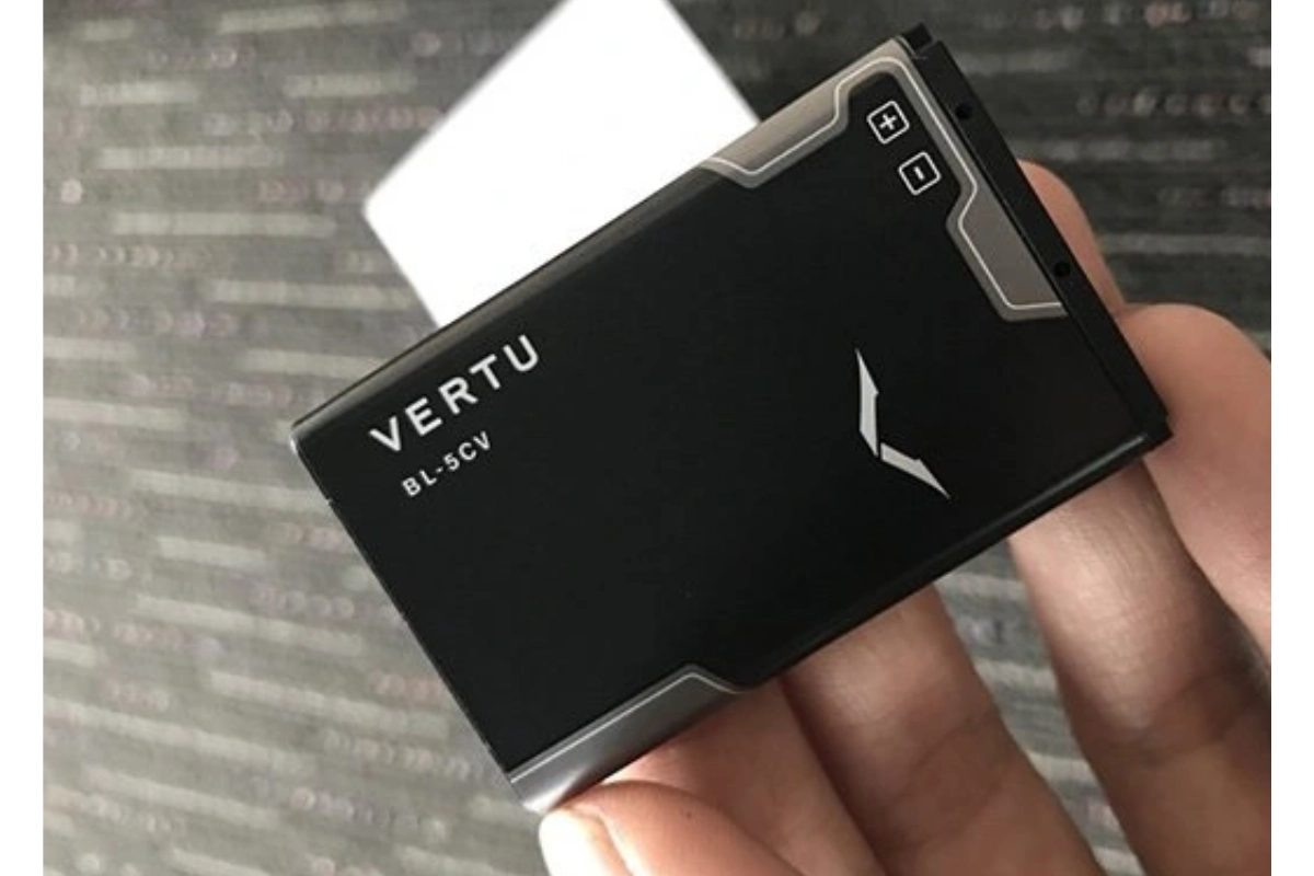 Pin Vertu Signature chính hãng